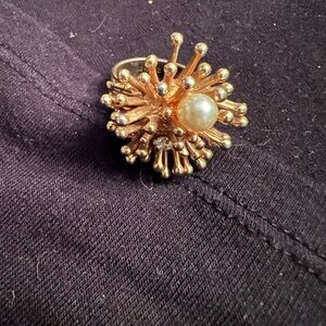 Sarah Coventry, Sea Treasure 1972, Faux Pearl, Rhinestone Ring